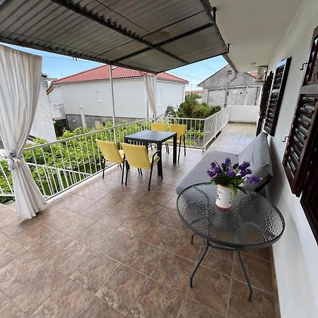Apartmani Ana Juricev Vodice Buitenkant foto