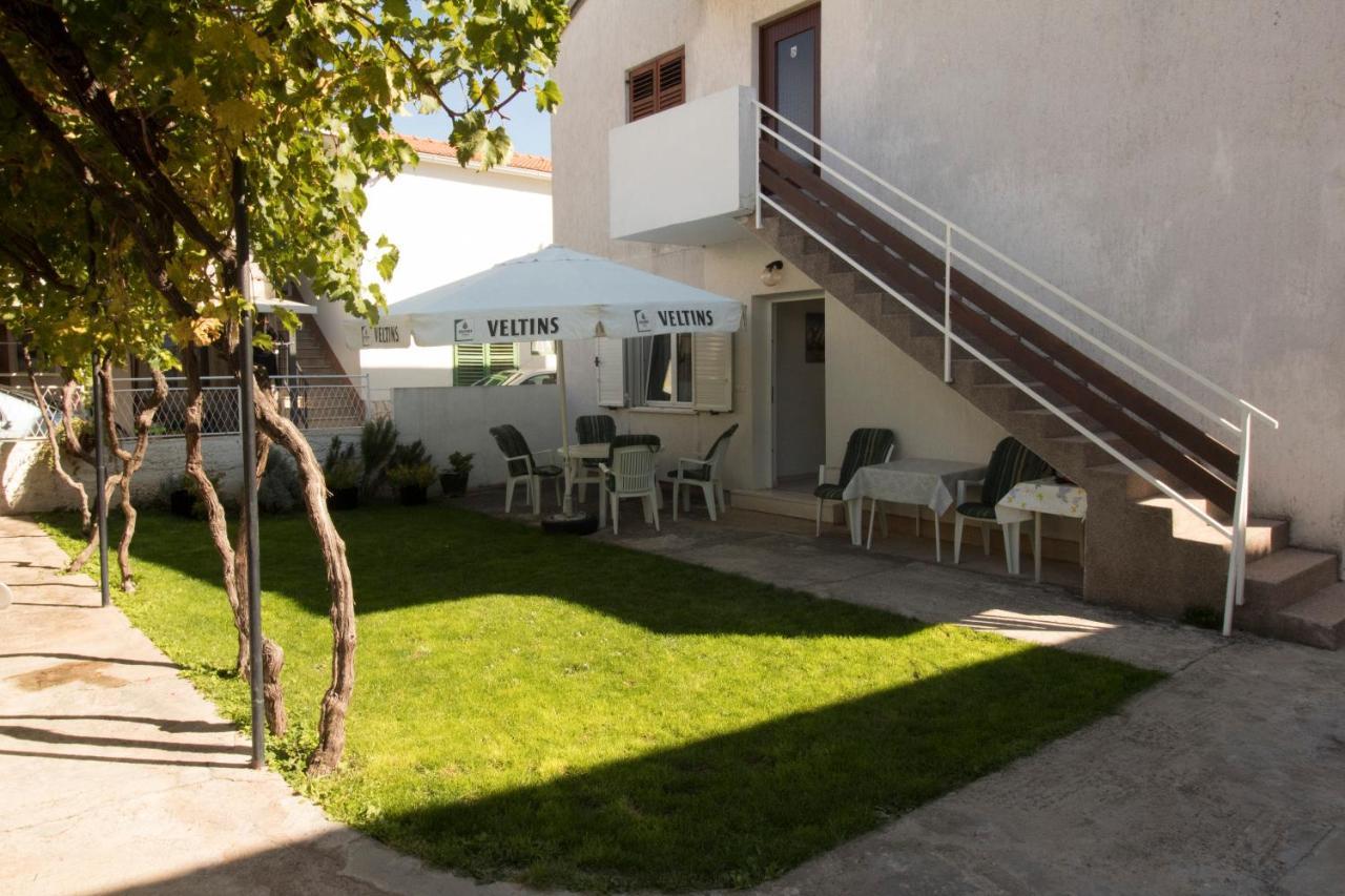 Apartmani Ana Juricev Vodice Buitenkant foto
