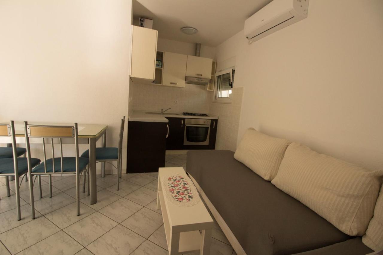 Apartmani Ana Juricev Vodice Buitenkant foto