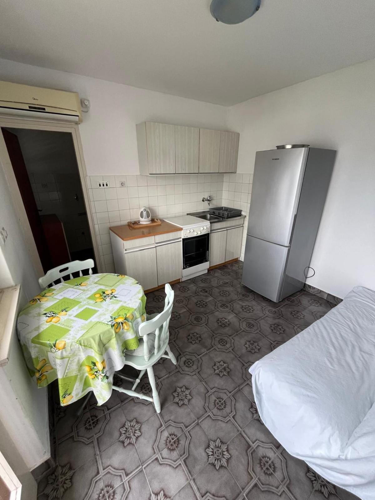 Apartmani Ana Juricev Vodice Buitenkant foto