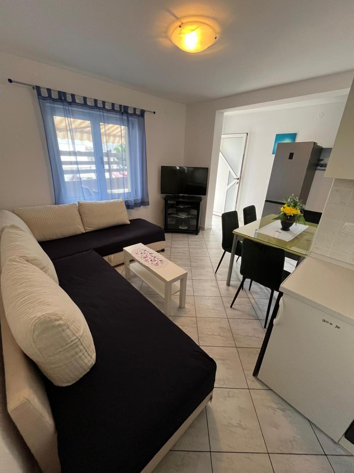 Apartmani Ana Juricev Vodice Buitenkant foto