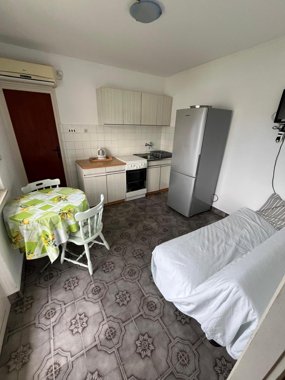 Apartmani Ana Juricev Vodice Buitenkant foto