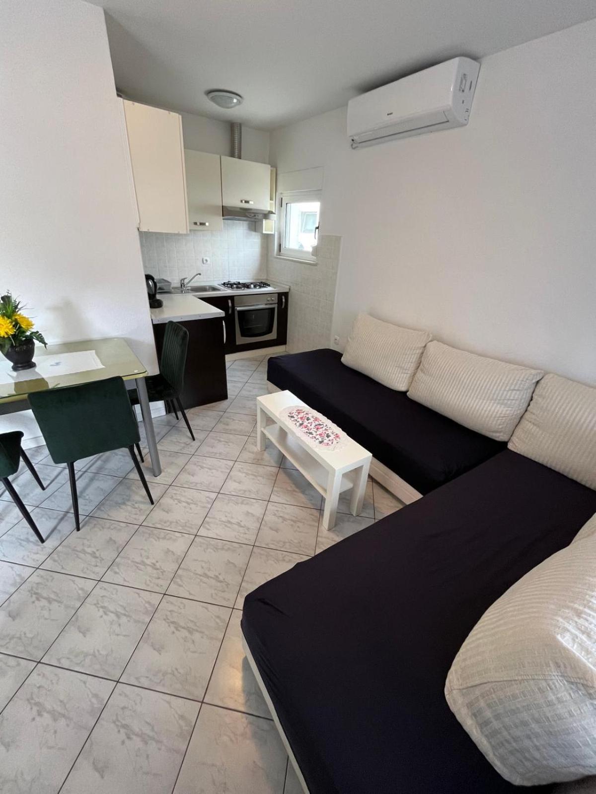 Apartmani Ana Juricev Vodice Buitenkant foto