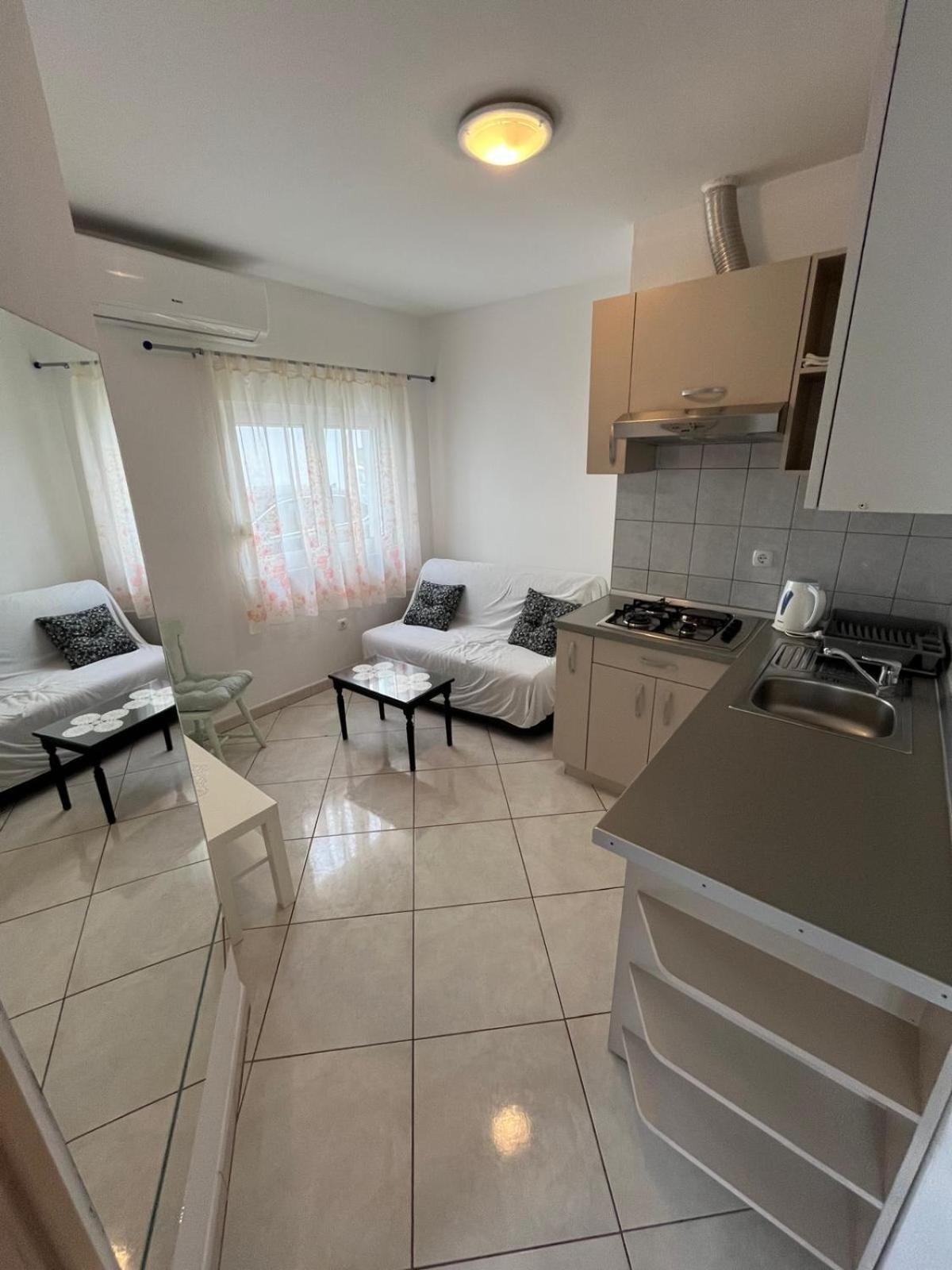 Apartmani Ana Juricev Vodice Buitenkant foto